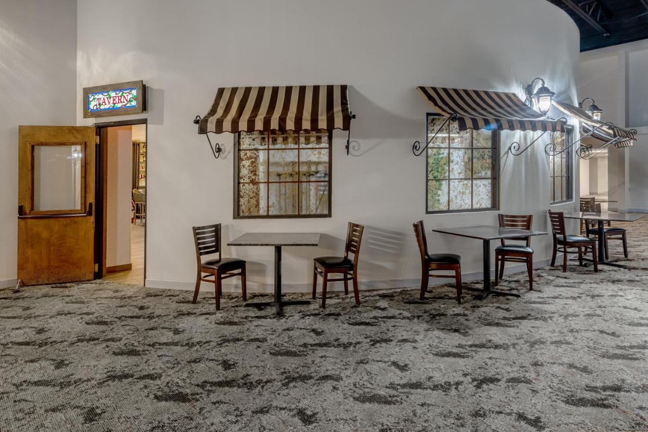 Grand Williston Hotel And Conference Center 외부 사진