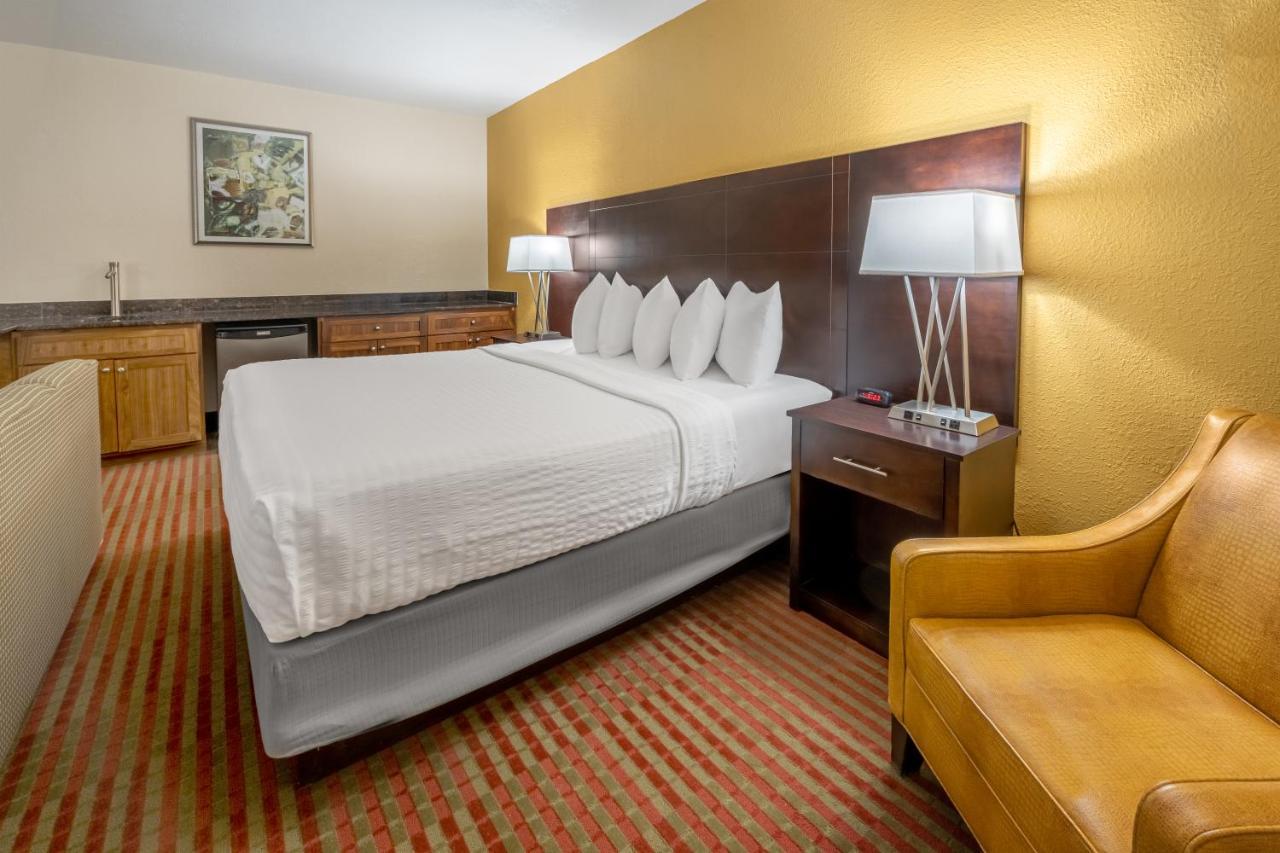 Grand Williston Hotel And Conference Center 외부 사진