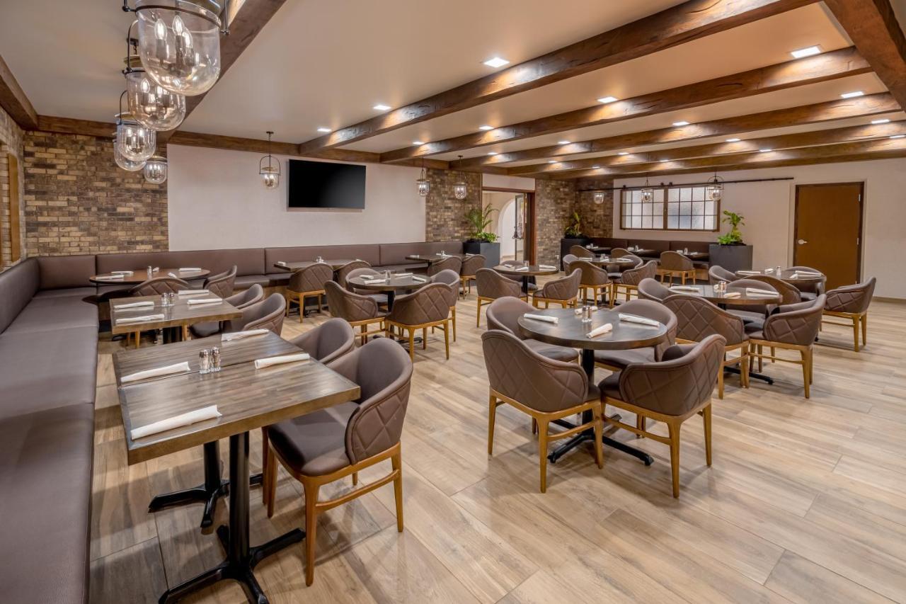 Grand Williston Hotel And Conference Center 외부 사진