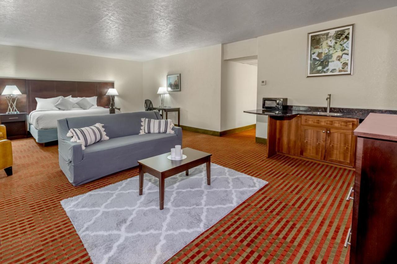 Grand Williston Hotel And Conference Center 외부 사진