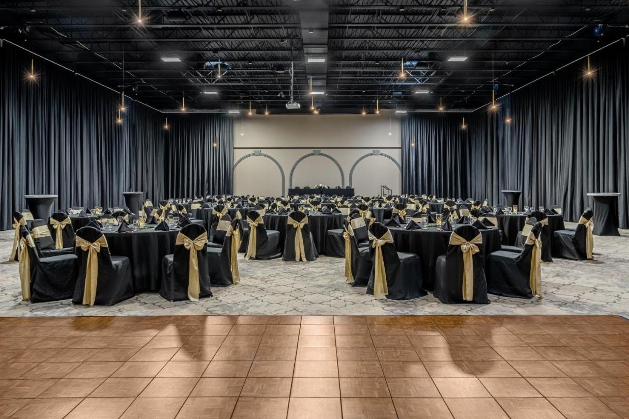 Grand Williston Hotel And Conference Center 외부 사진