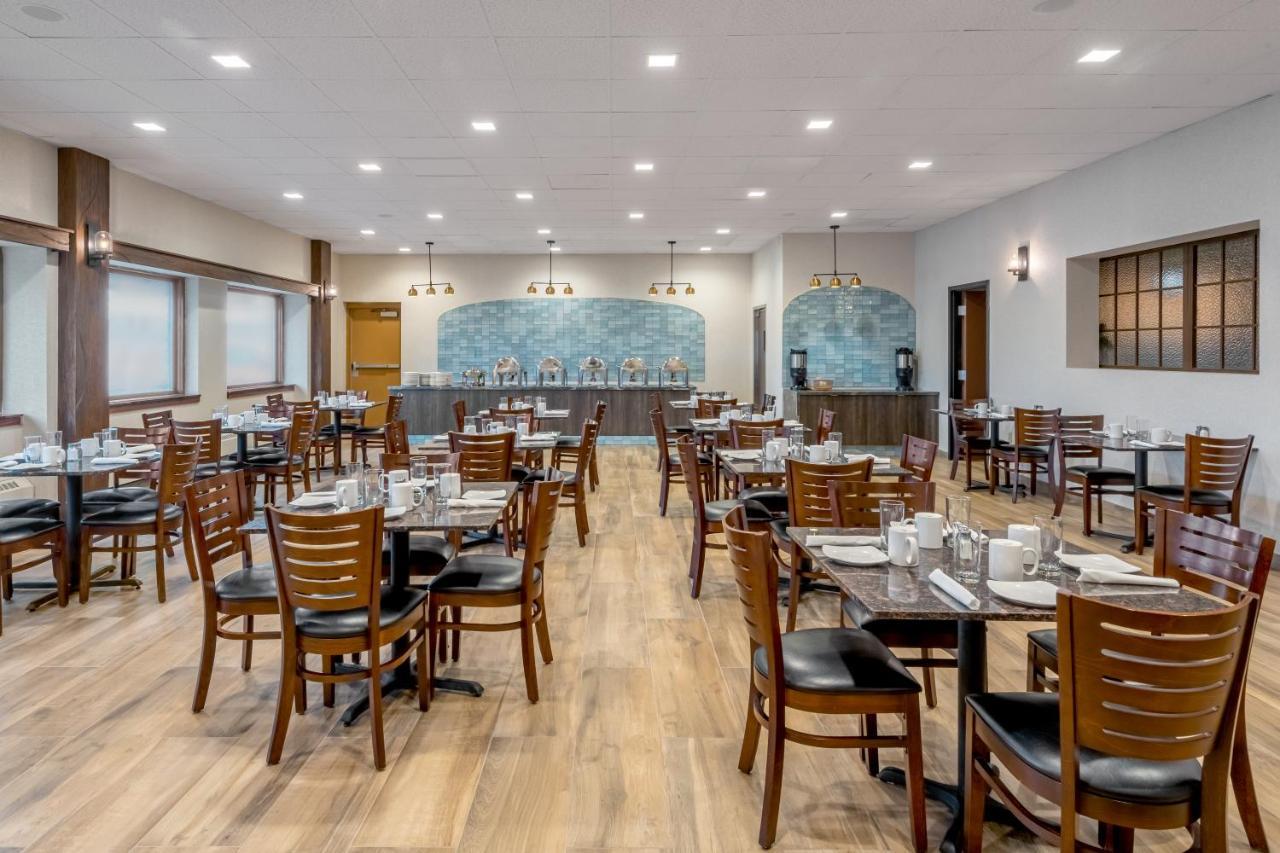Grand Williston Hotel And Conference Center 외부 사진